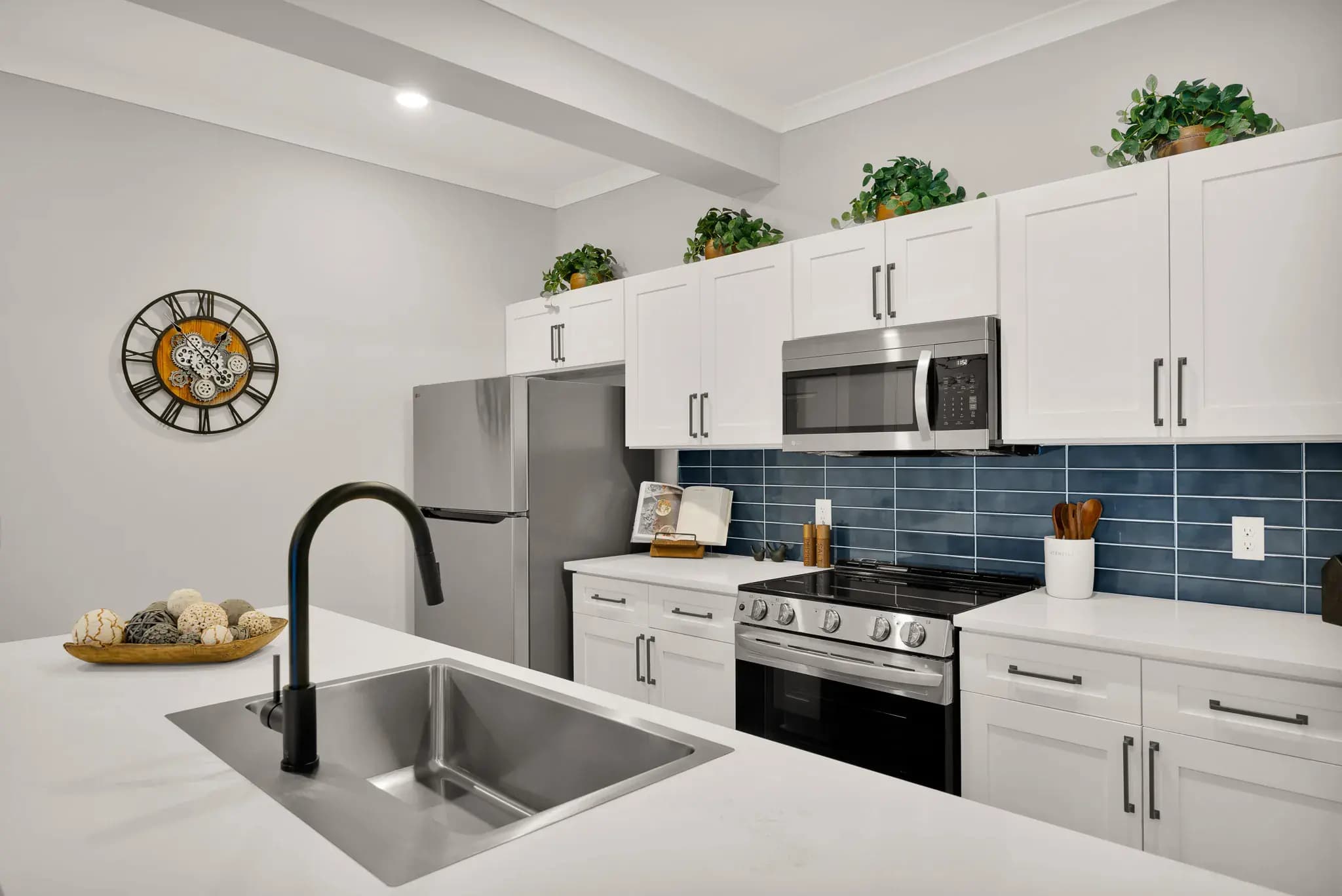 Kitchen in a Pointe Grand apartment home