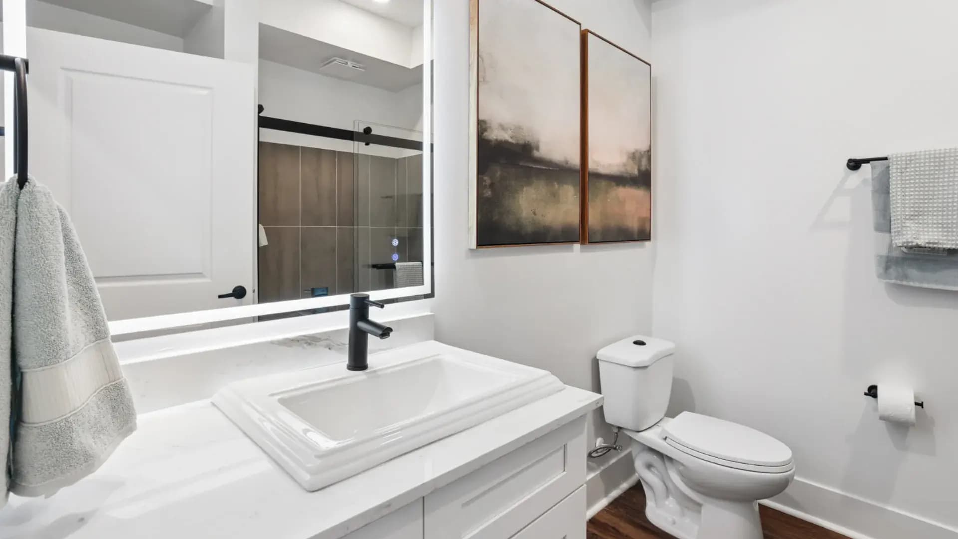 Bathroom in a Pointe Grand apartment home